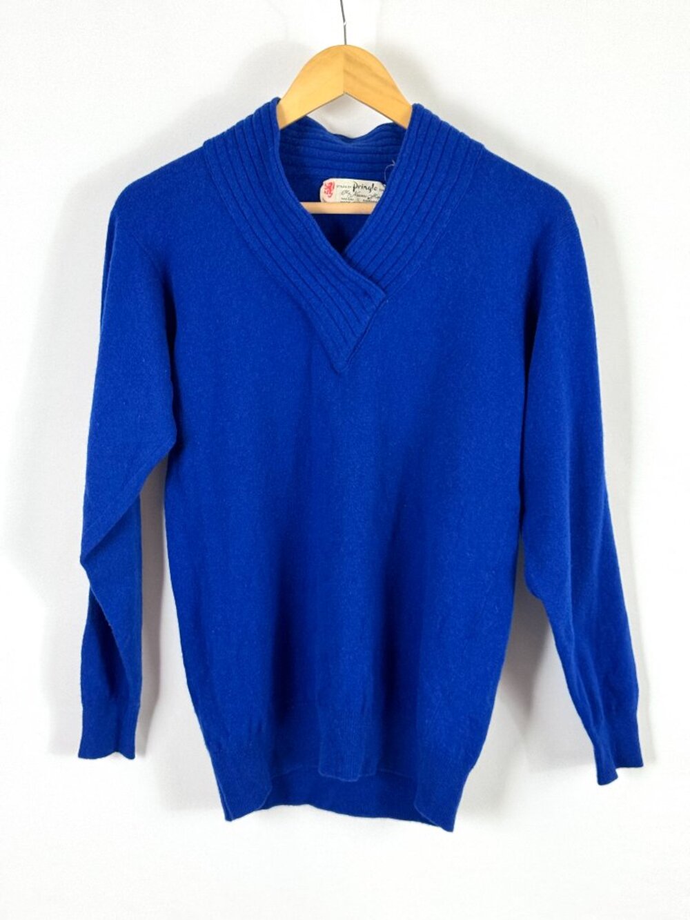 Vtg Pringle of Scotland Mens VNeck 100% Lambswool Sweater Electric Blue Cerulean